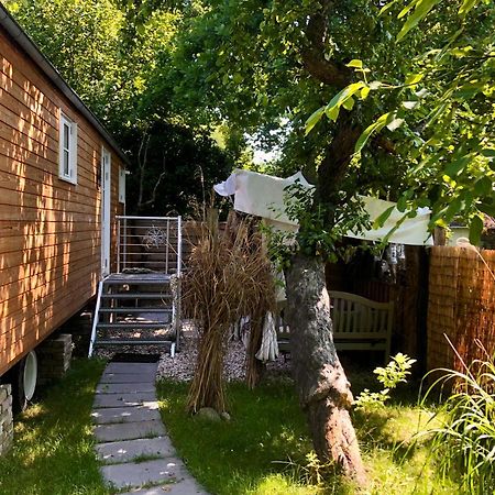 Zirkuswagen Mit Outdoor Whirlpool Und Garten Petershagen-Eggersdorf Eksteriør billede