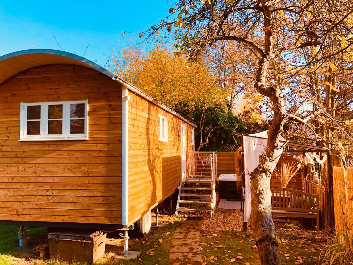 Zirkuswagen Mit Outdoor Whirlpool Und Garten Petershagen-Eggersdorf Eksteriør billede